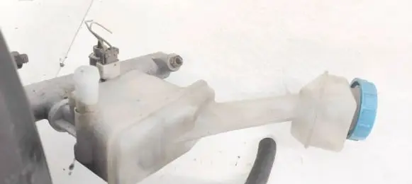 Master brake cylinder