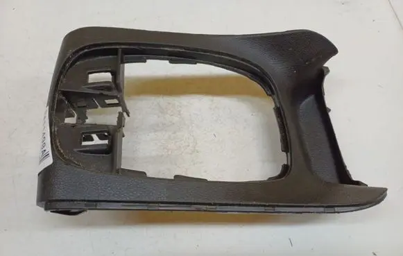 Opel Meriva B Gear shifter surround trim plastic 13258302