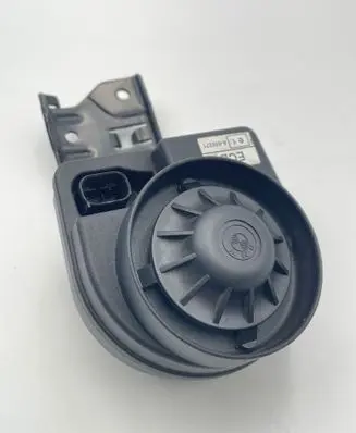 BMW X3 E83 Alarm system siren 8383152 8377290 65758383152