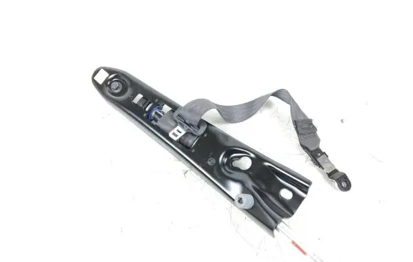 Volvo XC90 Front seatbelt 8619630