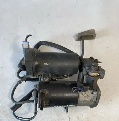Lexus LS UCF20 Air suspension compressor/pump 8J23
