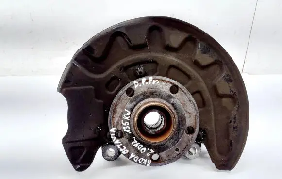 Skoda Octavia Mk3 (5E) Front wheel hub 5Q0615312G 5Q0401258A