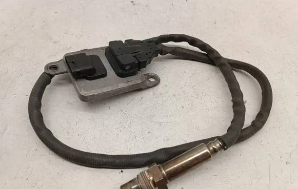 Mercedes-Benz C W205 Lambda probe sensor A0009051612 0009051612 A3C03398700