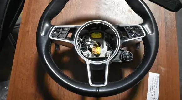 Porsche Panamera (971) Steering wheel 