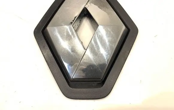 Renault Koleos I Manufacturer badge logo/emblem 