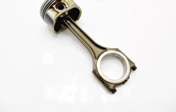 Audi A4 S4 B6 8E 8H Piston with connecting rod 81L47