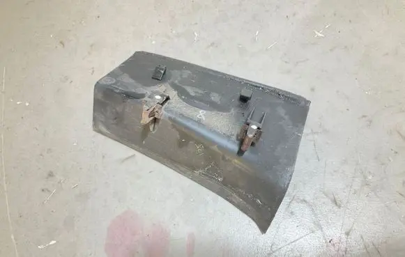 Tail light part