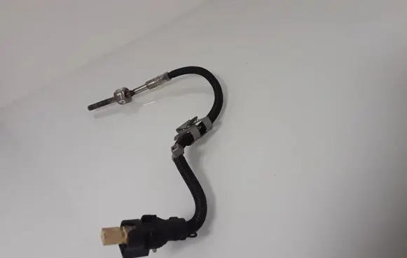Mercedes-Benz GLC X253 C253 Exhaust gas temperature sensor A0009058904