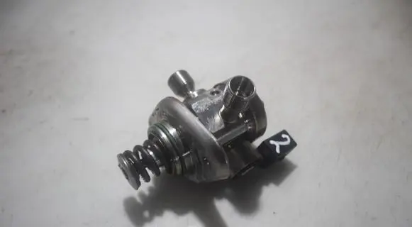 Dacia Dokker Fuel injection high pressure pump