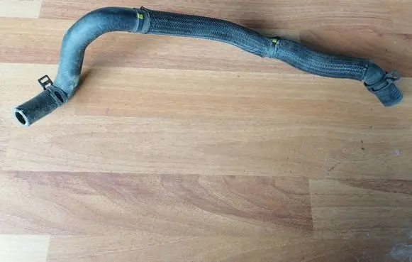 Dacia Sandero Engine coolant pipe/hose 213072100R