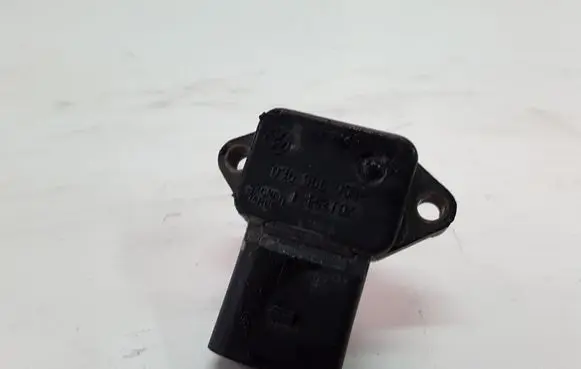 Volkswagen Golf IV Air pressure sensor 036906051