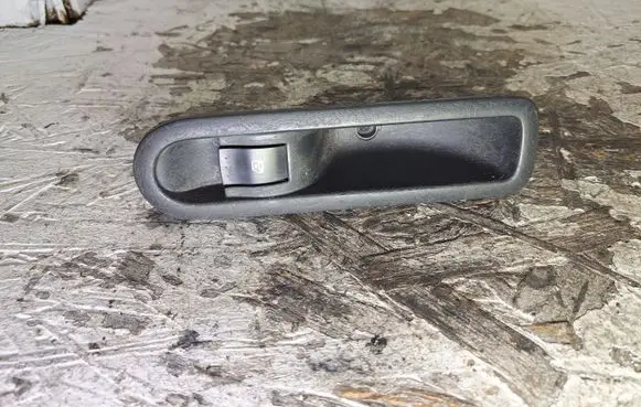 Renault Scenic II - Grand scenic II Electric window control switch 156013870 21980 156013870G