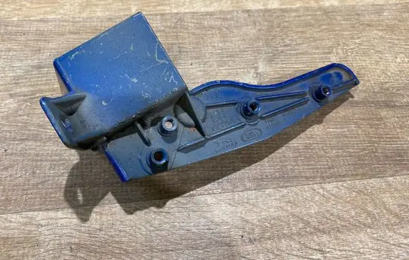 Jaguar F-Pace Fender mounting bracket HK8316291BC