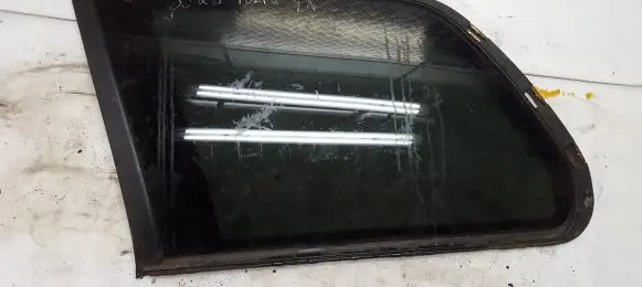 Volvo XC90 Rear side window