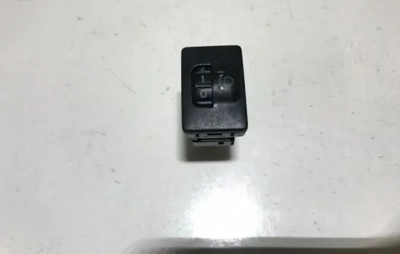 Toyota Verso Headlight level height control switch 134159