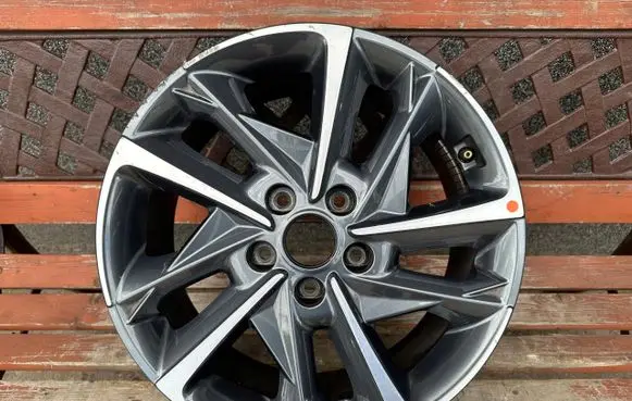Hyundai i30 R17 alloy rim 