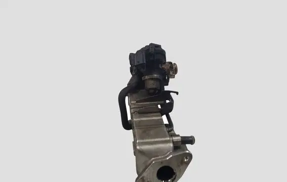 BMW 5 F10 F11 EGR valve cooler 8596444 8513132