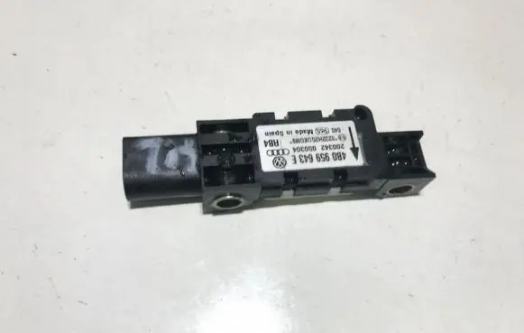 Audi A8 S8 D3 4E Airbag deployment crash/impact sensor 4b0959643e 200342