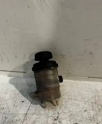 KIA Sorento Power steering fluid tank/reservoir