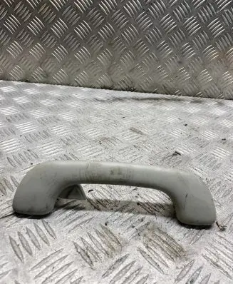 Nissan Qashqai Rear interior roof grab handle 8200003209