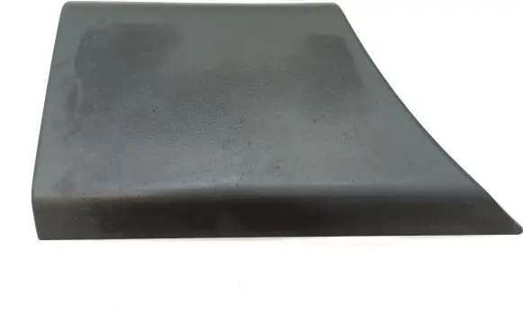 Rear fender molding trim