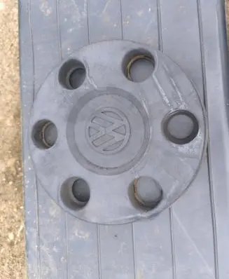 Volkswagen Crafter Original wheel cap 9064000225