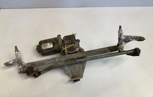 Opel Combo C Front wiper linkage and motor 09225616