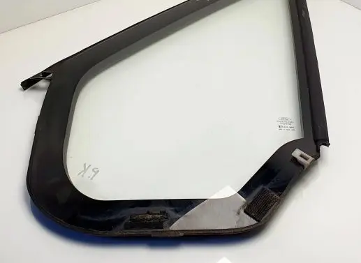 Ford Transit Front door vent window glass four-door YC15V21419