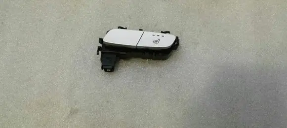 Mercedes-Benz C W205 Seat heating switch A2139057502