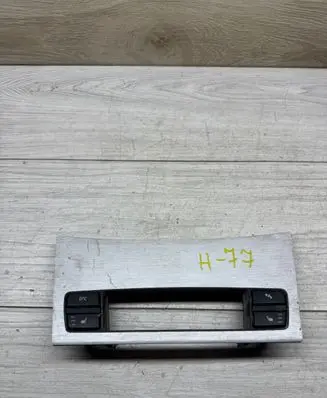 BMW 3 E90 E91 Dashboard glove box trim 52850610