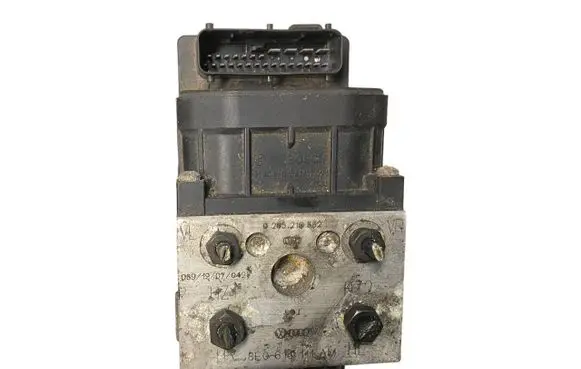 Volkswagen PASSAT B5.5 ABS Pump 8E0614111AM 0265216562
