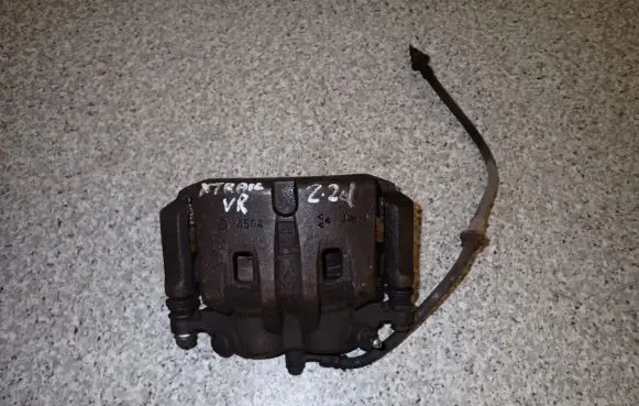 Nissan X-Trail T30 Front brake caliper