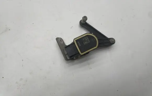 BMW 7 F01 F02 F03 F04 Rear air suspension level height sensor 6788574