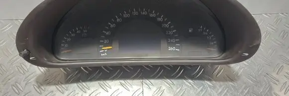 Mercedes-Benz C W203 Speedometer (instrument cluster) A2035403911