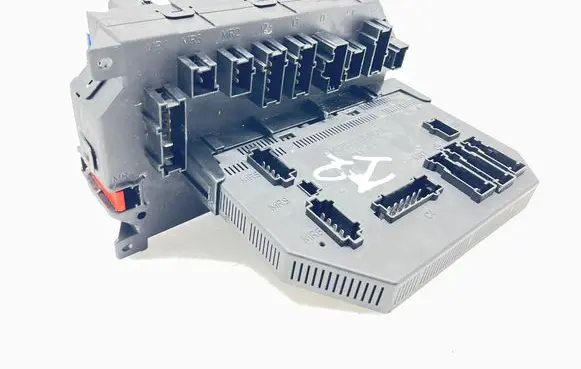 Mercedes-Benz S W221 SAM control unit A2215401001 A2214422700 A2215457732