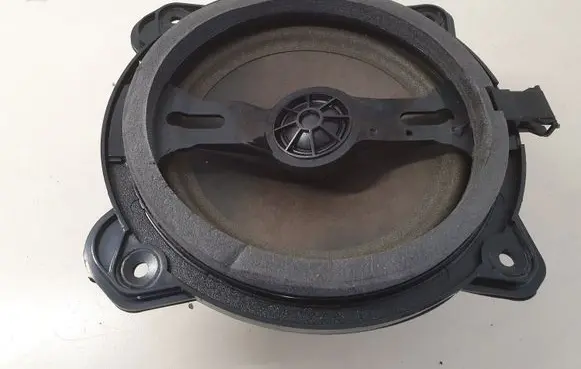 Audi A4 S4 B7 8E 8H Parcel shelf speaker 8H0035411