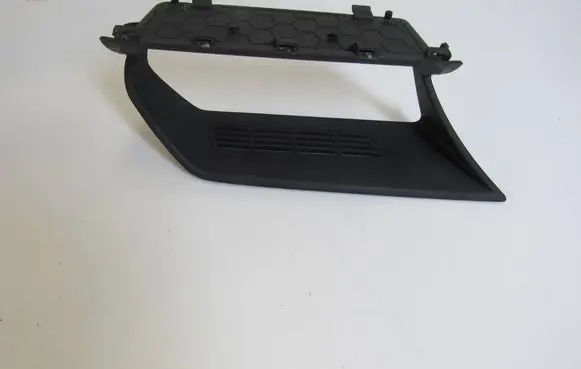 Mercedes-Benz GLK (X204) Radio/GPS head unit trim A2046800334