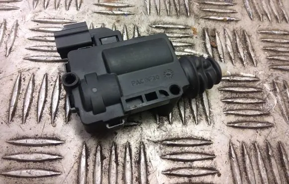 Ford Ecosport Fuel tank cap lock 