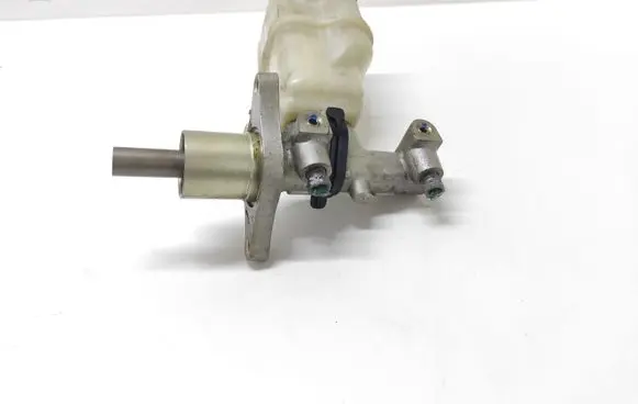 Peugeot 407 Master brake cylinder