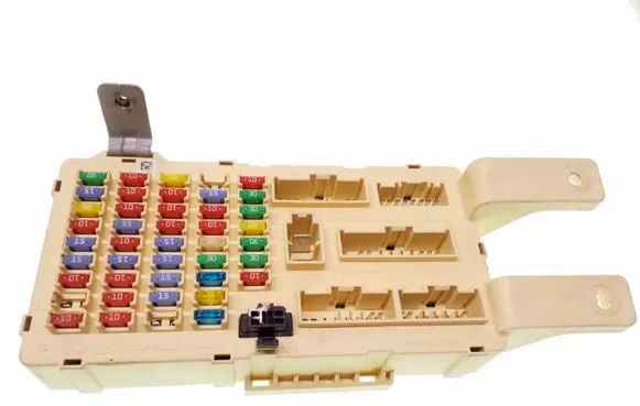 Hyundai Santa Fe Fuse module 919502B210
