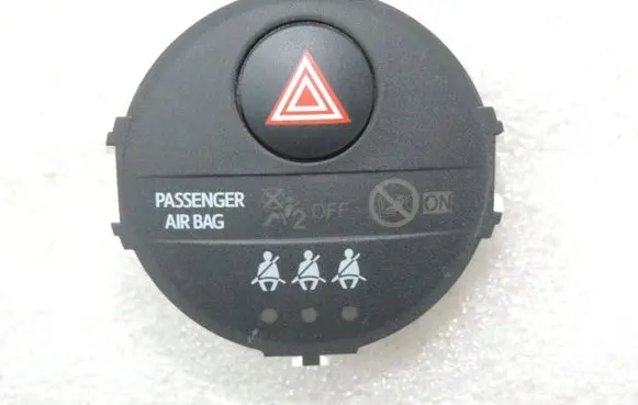 Toyota Yaris Hazard light switch 839500D050