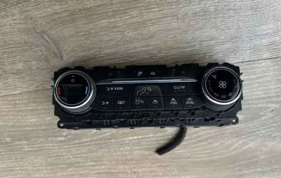 Ford Ecosport Interior fan control switch GN1518C612HK