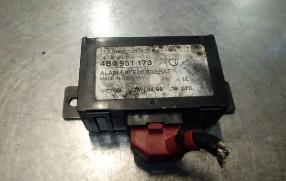 Audi A6 S6 C5 4B Alarm control unit/module 4B0951173