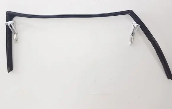 Ford F150 Rubber seal front door window/glass FL341521596