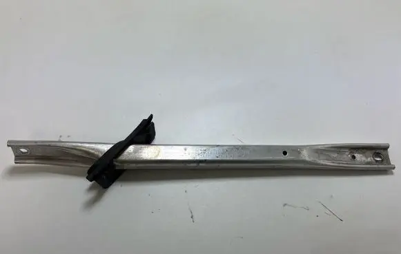 Audi A5 Radiator support slam panel bracket 8W0605645