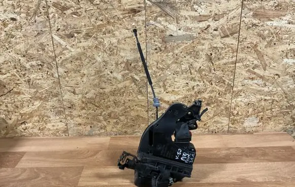 Volvo V50 Rear door lock 30699112 985917102