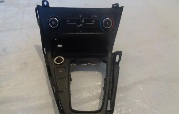 Ford Focus Climate control unit F1ET-19980-AJ