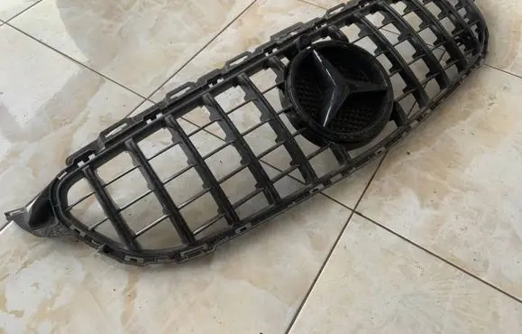 Mercedes-Benz C W205 Front bumper upper radiator grill A2058881260 A2058880000