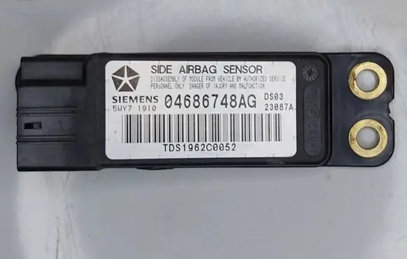 Chrysler Grand Voyager IV Airbag deployment crash/impact sensor 04686748ag
