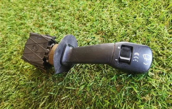 BMW 5 E39 Wiper control stalk 8360879 01200920